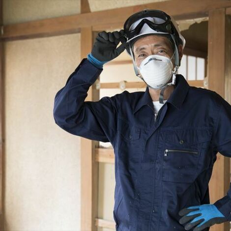 解体作業の職人